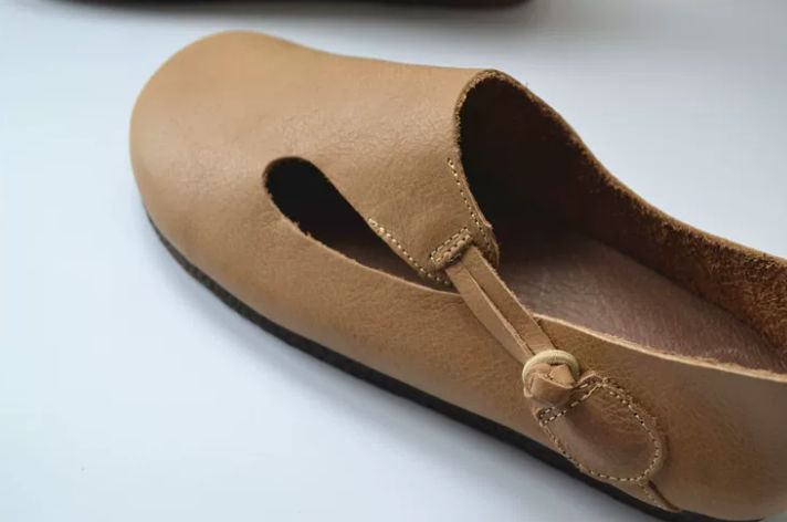 Handmade Leather Soft Flat Shoes For Women Retro Design With a Large Round Toe
