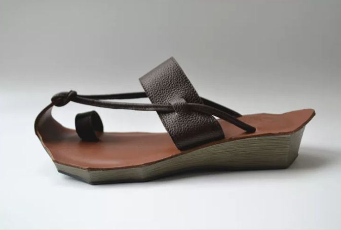Leather Sandals Strap Flip-Flops Made of Genuine Leather Casual and Retro Style Women's Shoes