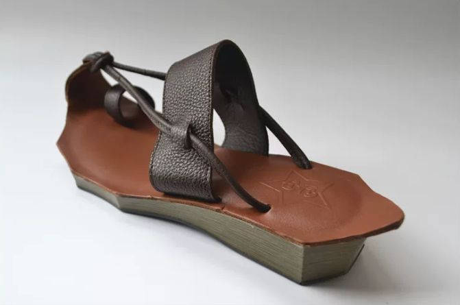 Leather Sandals Strap Flip-Flops Made of Genuine Leather Casual and Retro Style Women's Shoes