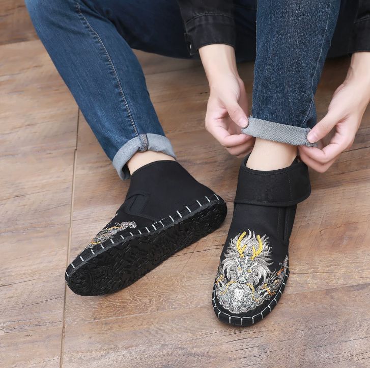 Old Beijing Cloth Boots for Both Men and Women Made Multi-Layered Sole Chinese Style Embroidered Shoes