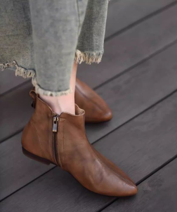 Retro Pointed-toe Short Boots for Women Flat Sole Lined with Fleece New Style Single Boot Genuine Leather Brown Black Color.