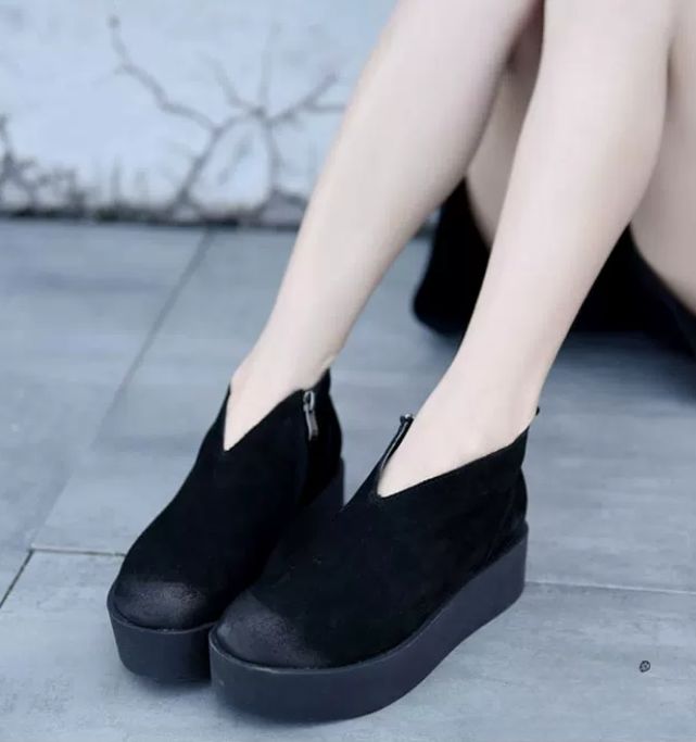 Retro Women's Shoes - New Style Thick-soled Ankle Boots, Women's Waterproof Platform Slip-on Short Boots, Genuine Leather