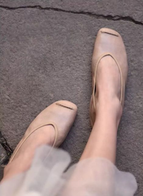Retro Artistic Low Heel Women's Leather Flat Shoes in Brown / Khaki