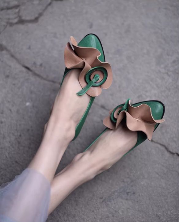 Vintage Leather Flower Flat Shoes for Women