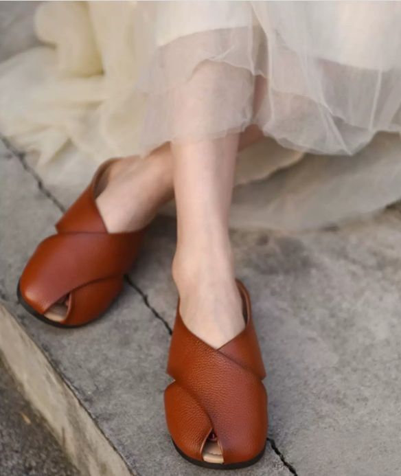Handmade Leather Slippers for Women Flat-bottomed, Casual, Versatile, Soft-Soled, Fish-Toe Style Flip-Flop, Suitable for Outerwear
