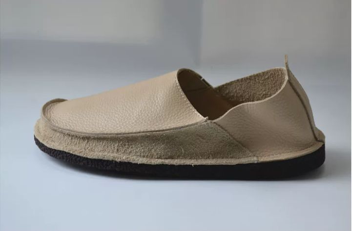 Soft Flat Leather One-Piece Slip-on Shoes with Deep Heel and Round Toe, Lightweight and Casual Made of Genuine Leather With a Retro Handcrafted Style, Suitable for Women.