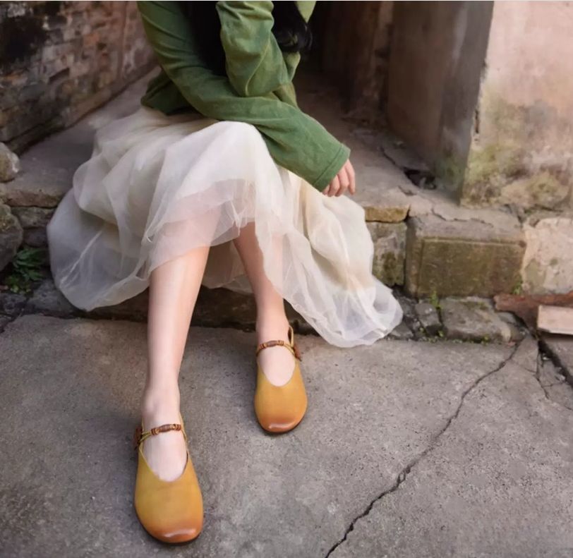 Retro Girl-Style Flowered Single Shoes Mary Jane Shoes Shallow Toe Flat Bottom Soft Sole
