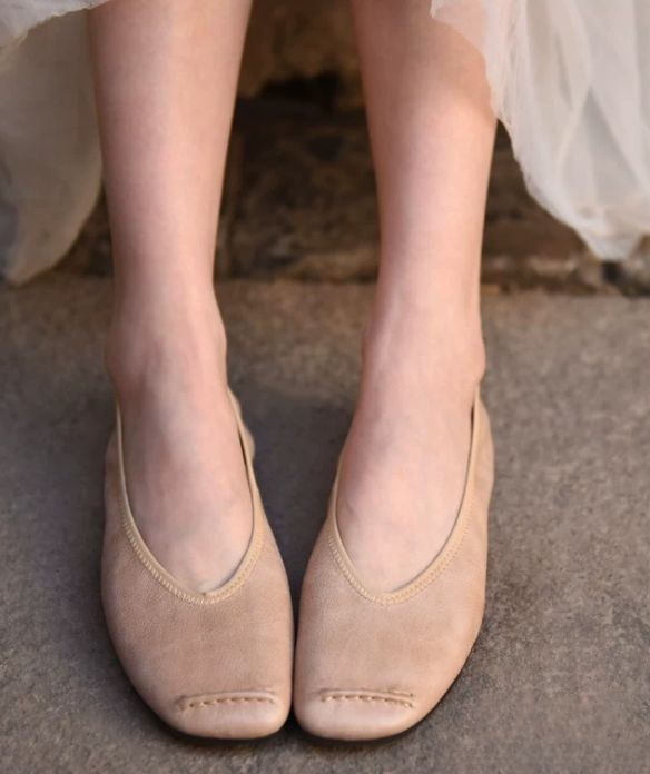 Retro Artistic Low Heel Women's Leather Flat Shoes in Brown / Khaki
