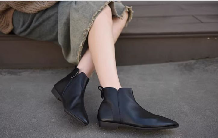 Retro Pointed-toe Short Boots for Women Flat Sole Lined with Fleece New Style Single Boot Genuine Leather Brown Black Color.