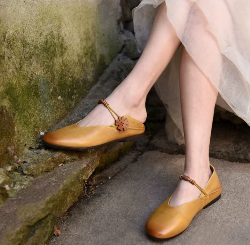 Retro Girl-Style Flowered Single Shoes Mary Jane Shoes Shallow Toe Flat Bottom Soft Sole