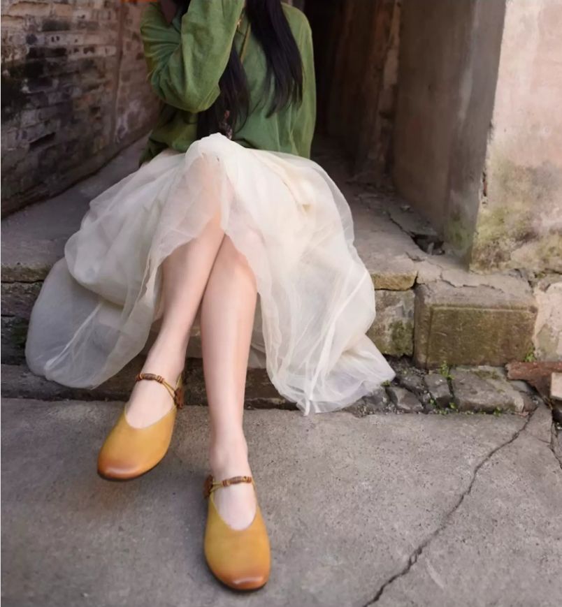 Retro Girl-Style Flowered Single Shoes Mary Jane Shoes Shallow Toe Flat Bottom Soft Sole