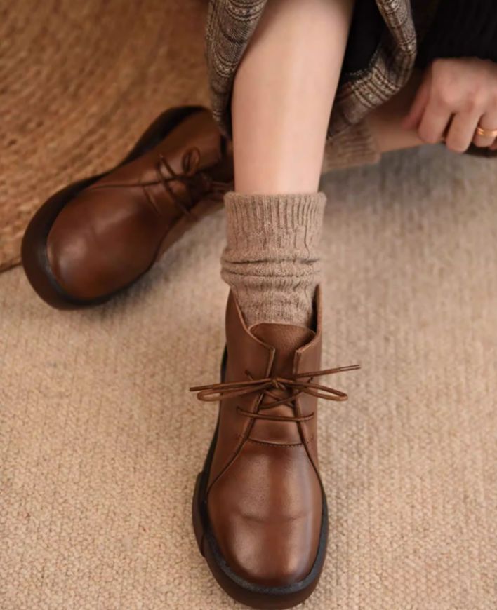 Vintage Boots with an English Style - Martin Boots for Women in Winter, With Thick Padding and a Short Heel.