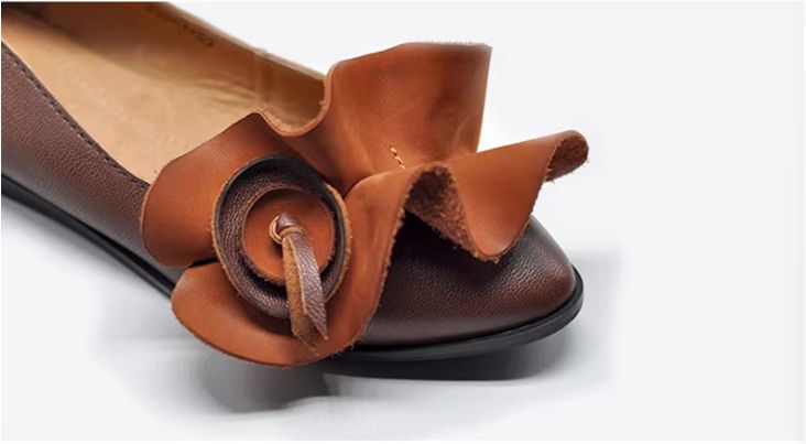 Vintage Leather Flower Flat Shoes for Women