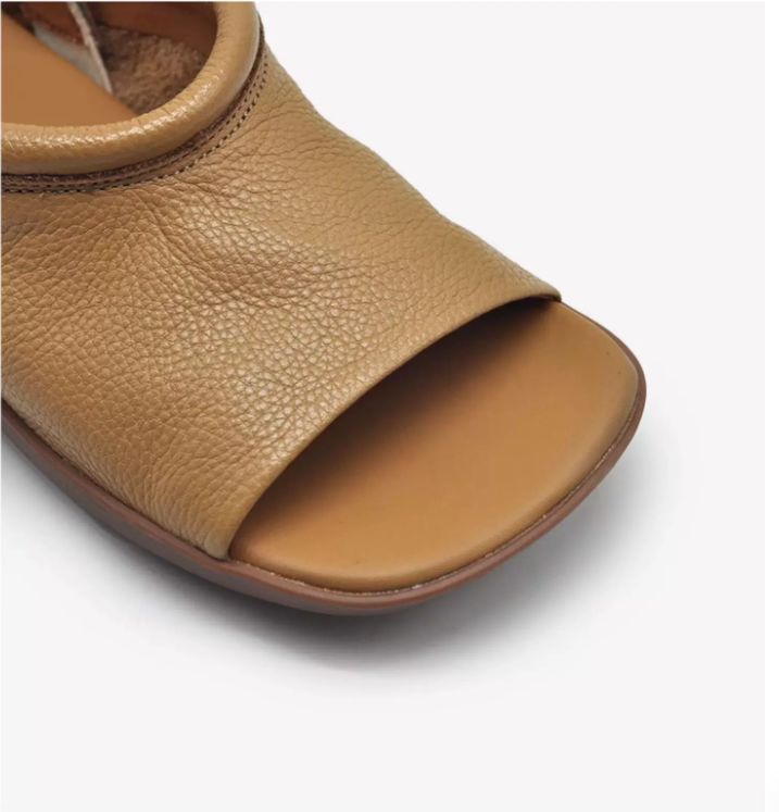 Leather Flat-Bottomed Sandals For Women New Style Suitable for Wearing Outside Open-toe Roman Sandals Comfortable and Versatile