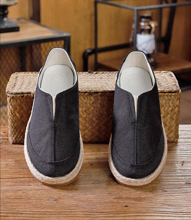 Handmade Canvas shoes Suitable for All Seasons Men's style shoes in Black
