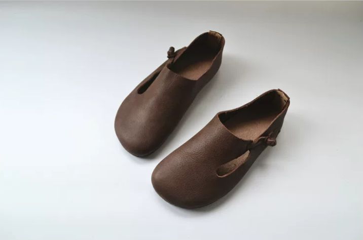 Handmade Leather Soft Flat Shoes For Women Retro Design With a Large Round Toe
