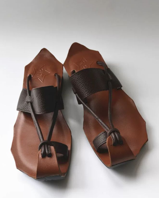 Leather Sandals Strap Flip-Flops Made of Genuine Leather Casual and Retro Style Women's Shoes