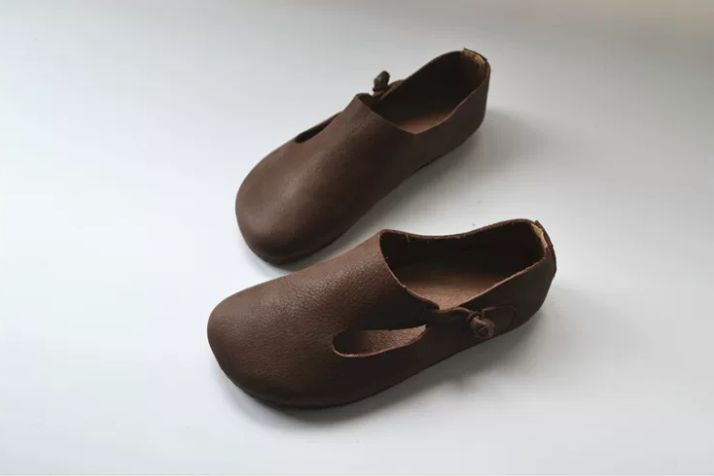 Handmade Leather Soft Flat Shoes For Women Retro Design With a Large Round Toe