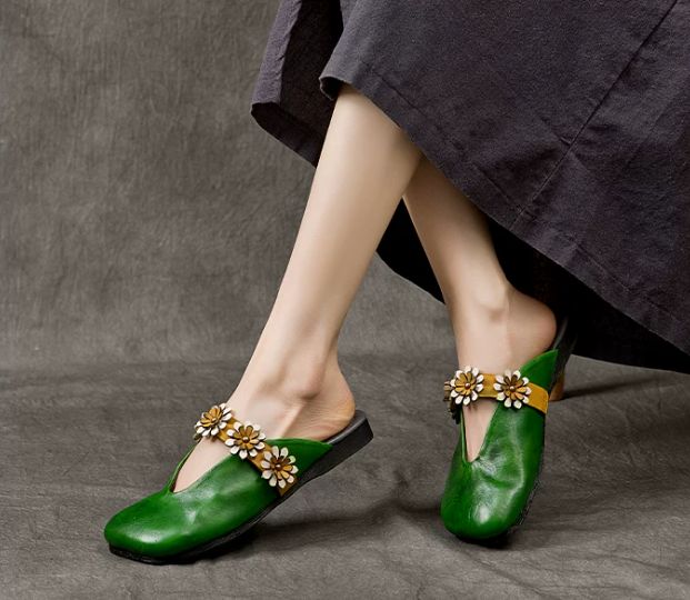 Handmade Women's Leather Sandals in Summer Retro Genuine Leather Slippers Cowhide Floral Flat-Bottom