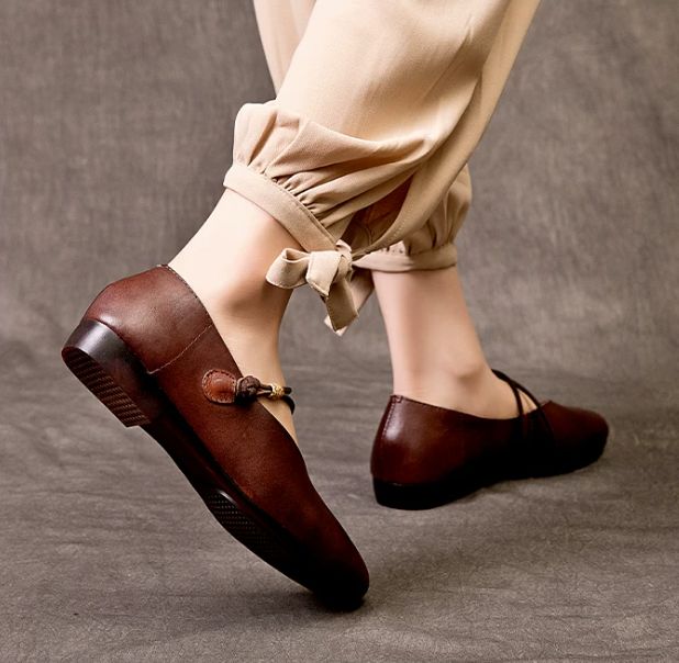 Handmade Vintage Leather Flat Shoes for Women