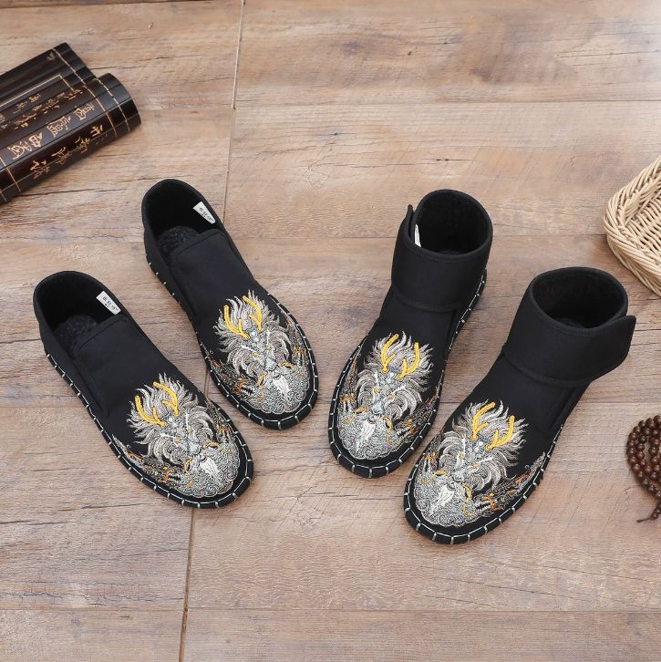 Old Beijing Cloth Boots for Both Men and Women Made Multi-Layered Sole Chinese Style Embroidered Shoes