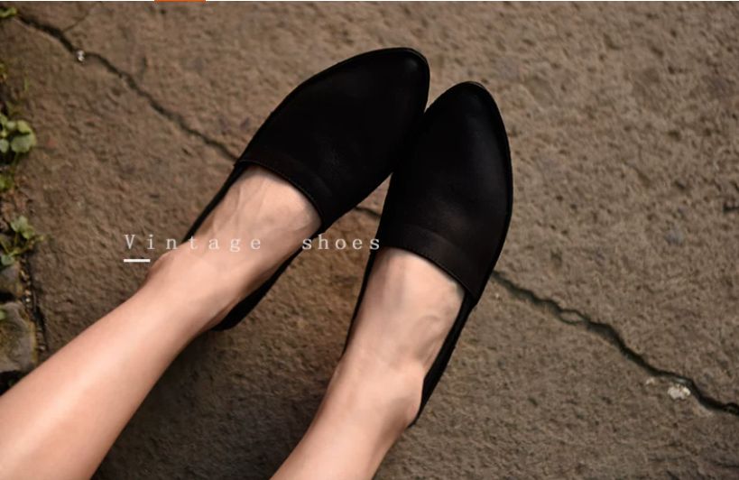 Fashion Pointed-Toe Flat Shoes for Women Made of Genuine Leather With Comfortable and Soft Soles Suitable for Women.