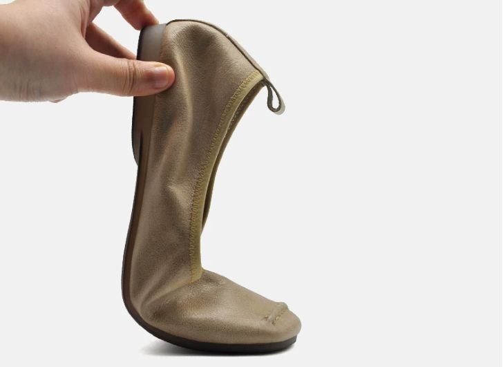 Retro Artistic Low Heel Women's Leather Flat Shoes in Brown / Khaki