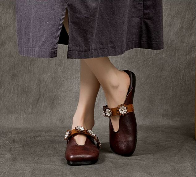 Handmade Women's Leather Sandals in Summer Retro Genuine Leather Slippers Cowhide Floral Flat-Bottom