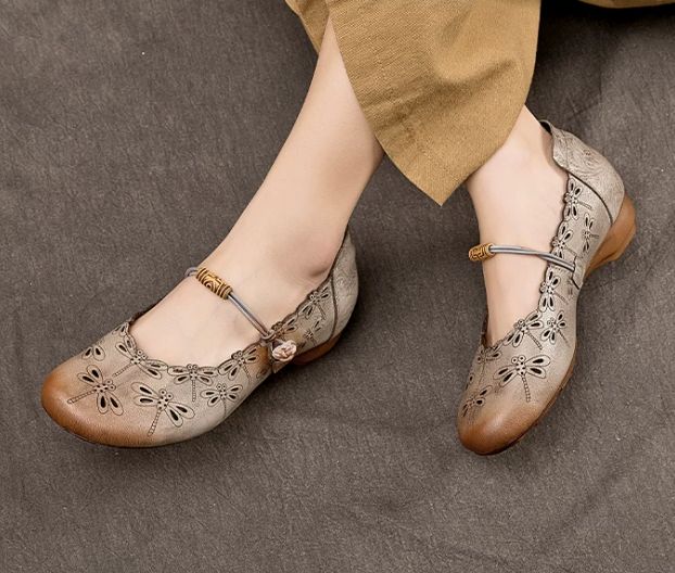 Spring and Summer New Collection Retro Leather Women's Shoes - Round Toe Low Heel Comfortable and Versatile Flat Shoes with Open Hole Design