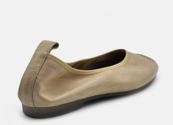 Retro Artistic Low Heel Women's Leather Flat Shoes in Brown / Khaki
