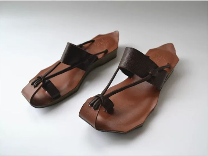 Leather Sandals Strap Flip-Flops Made of Genuine Leather Casual and Retro Style Women's Shoes