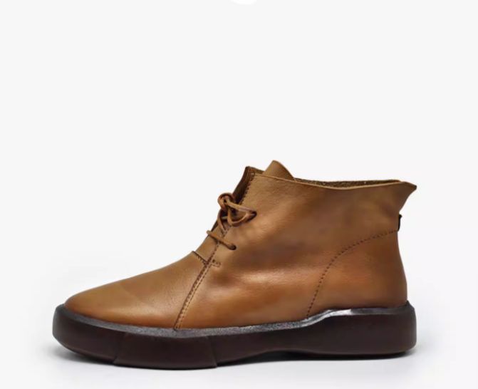 Vintage Boots with an English Style - Martin Boots for Women in Winter, With Thick Padding and a Short Heel.