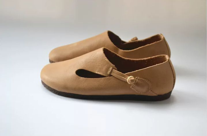 Handmade Leather Soft Flat Shoes For Women Retro Design With a Large Round Toe
