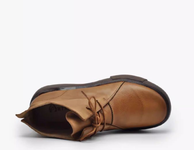 Vintage Boots with an English Style - Martin Boots for Women in Winter, With Thick Padding and a Short Heel.
