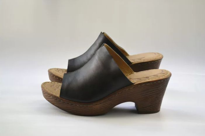 Leather High-Heeled Sandals with Pointed Toes Casual and Retro Style Made of Genuine Leather
