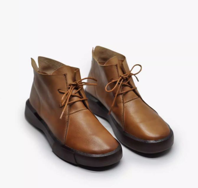 Vintage Boots with an English Style - Martin Boots for Women in Winter, With Thick Padding and a Short Heel.