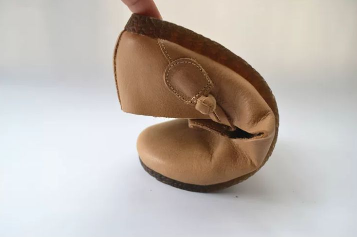 Handmade Leather Soft Flat Shoes For Women Retro Design With a Large Round Toe