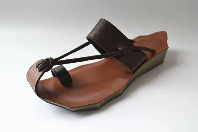 Leather Sandals Strap Flip-Flops Made of Genuine Leather Casual and Retro Style Women's Shoes