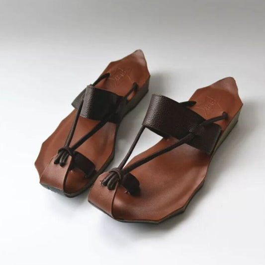 Leather Sandals Strap Flip-Flops Made of Genuine Leather Casual and Retro Style Women's Shoes