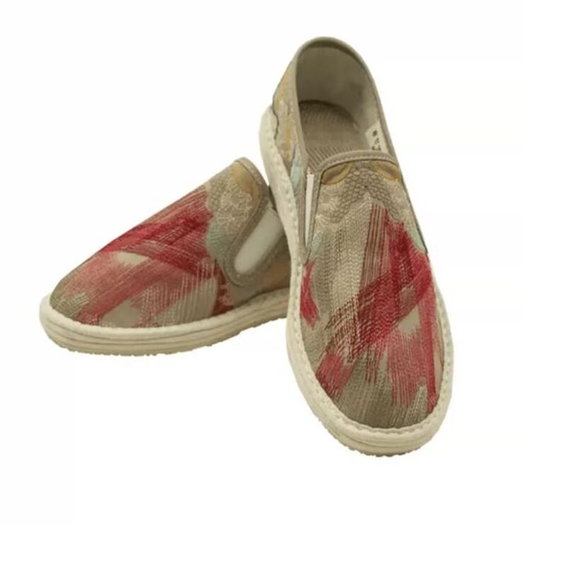 Old Beijing Cloth Shoes for Both Men and Women Made Multi-Layered Sole Chinese Style Embroidered Shoes