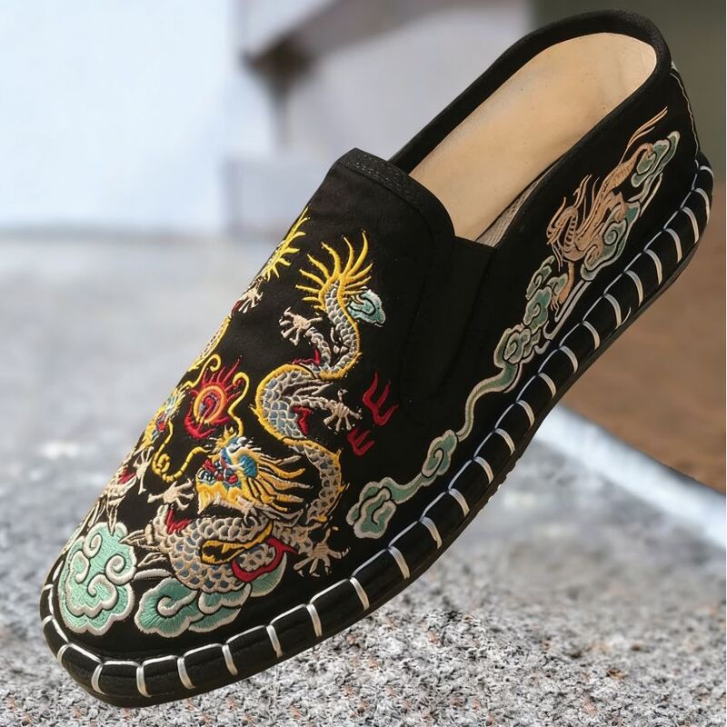 Old Beijing Cloth Shoes for Both Men and Women Made Multi-Layered Sole Chinese Style Embroidered Shoes