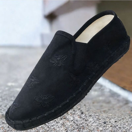 Old Beijing Cloth Shoes for Both Men and Women Made Multi-Layered Sole Chinese Style Embroidered Shoes