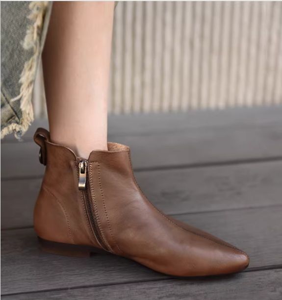 Retro Pointed-toe Short Boots for Women Flat Sole Lined with Fleece New Style Single Boot Genuine Leather Brown Black Color.