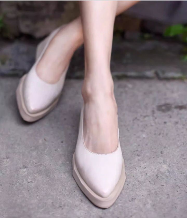 Handmade Leather Shoes for Women in Black/Beige