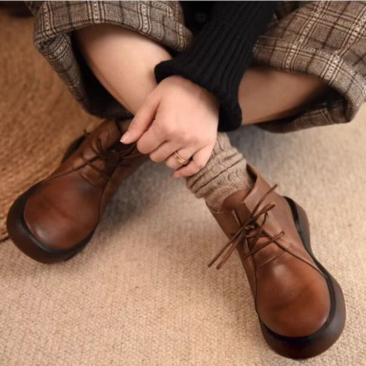 Vintage Boots with an English Style - Martin Boots for Women in Winter, With Thick Padding and a Short Heel.