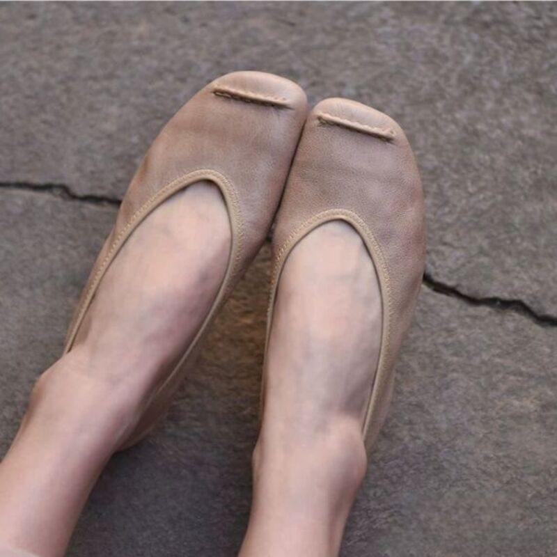 Retro Artistic Low Heel Women's Leather Flat Shoes in Brown / Khaki