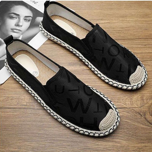 Traditional Old Beijing-style Linen Shoes for Men in Spring for Casual Wear Featuring Chinese Style Embroidery These Shoes are Suitable for All Seasons