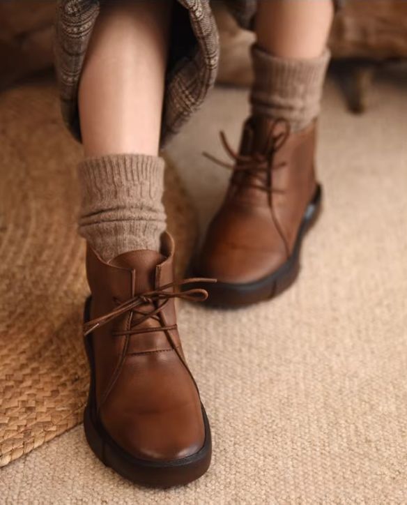 Vintage Boots with an English Style - Martin Boots for Women in Winter, With Thick Padding and a Short Heel.