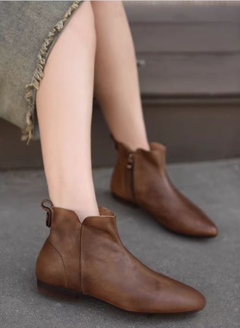 Retro Pointed-toe Short Boots for Women Flat Sole Lined with Fleece New Style Single Boot Genuine Leather Brown Black Color.