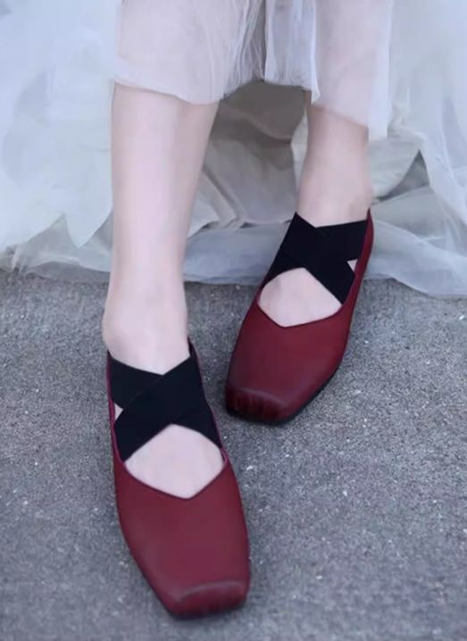Retro Artistic Ballet Shoes - Leather Square-Toe Single Shoes with Slender Opening and Flat Bottom